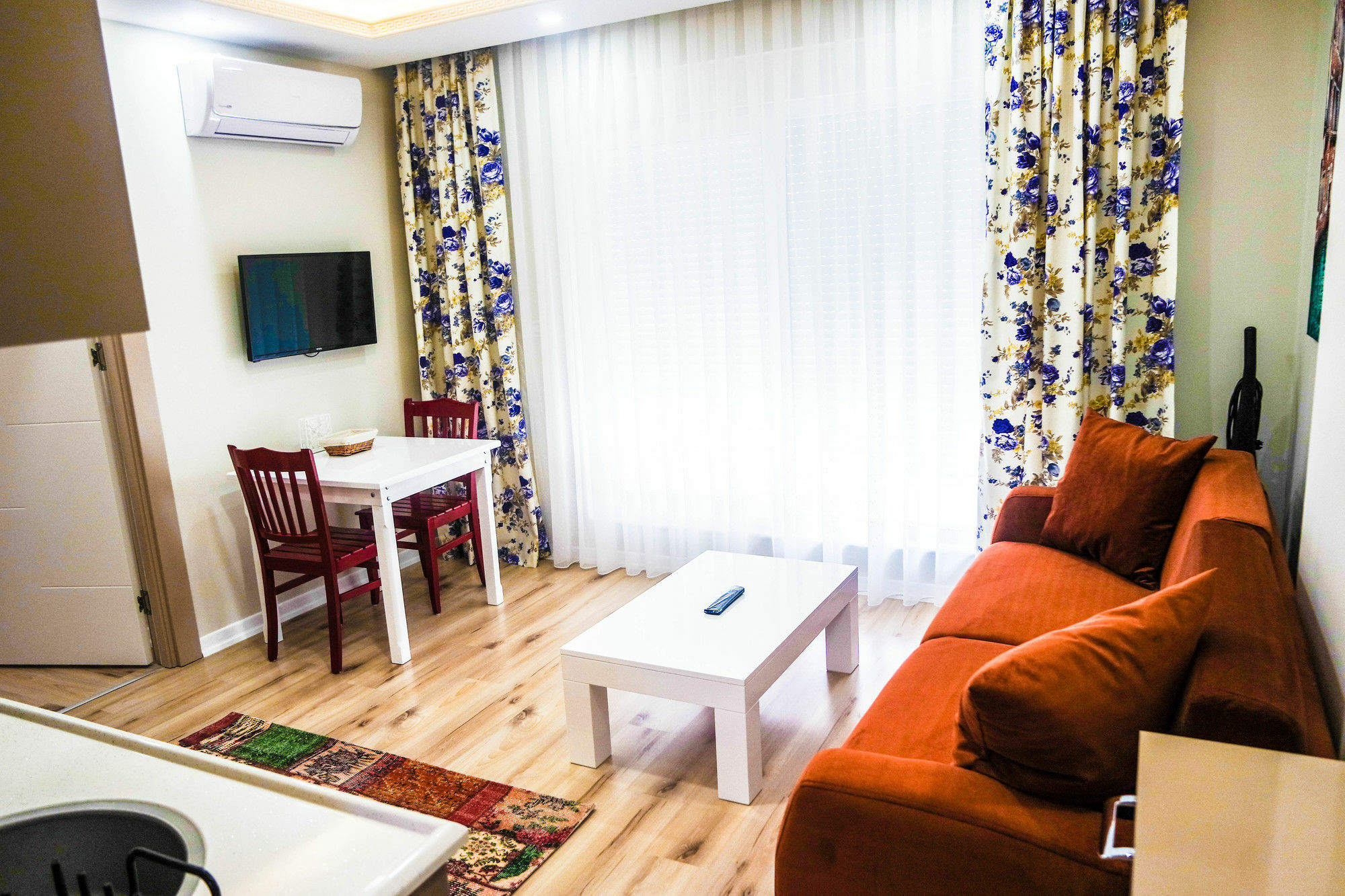 Hotel de apartamente Ale 3*